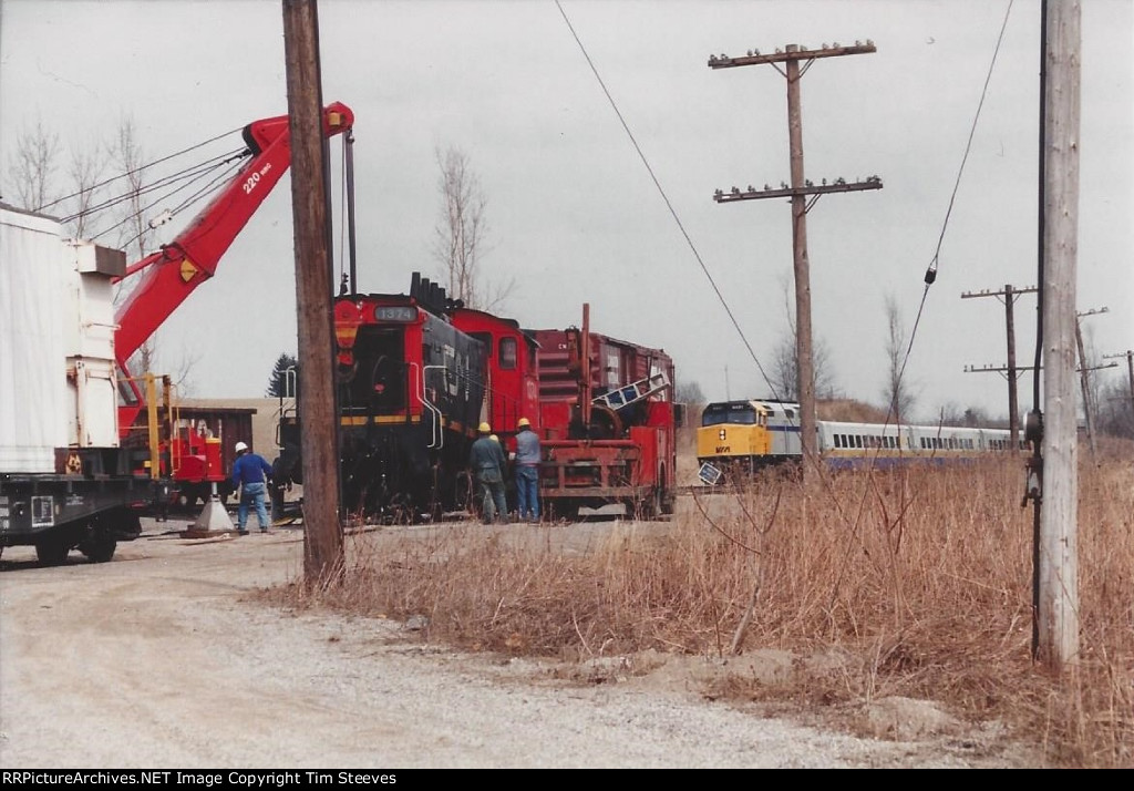 CN 1374 & VIA 6451